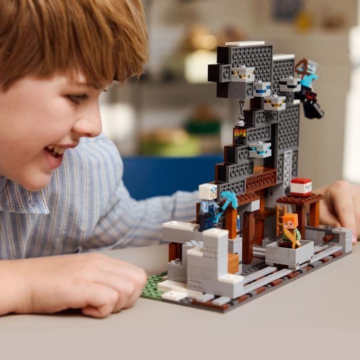 LEGO Minecraft 21277 La Mine En Forme De Pioche - Jeu De Construction Pour Garçon 8 Ans