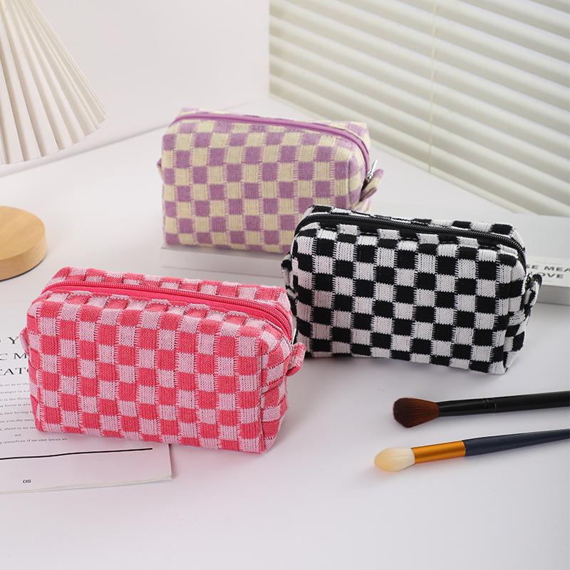Checkerboard Colorblock Lightweight Crossbody Makeup Bag - Large Capacity Trendy Plaid Cosmetic Storage