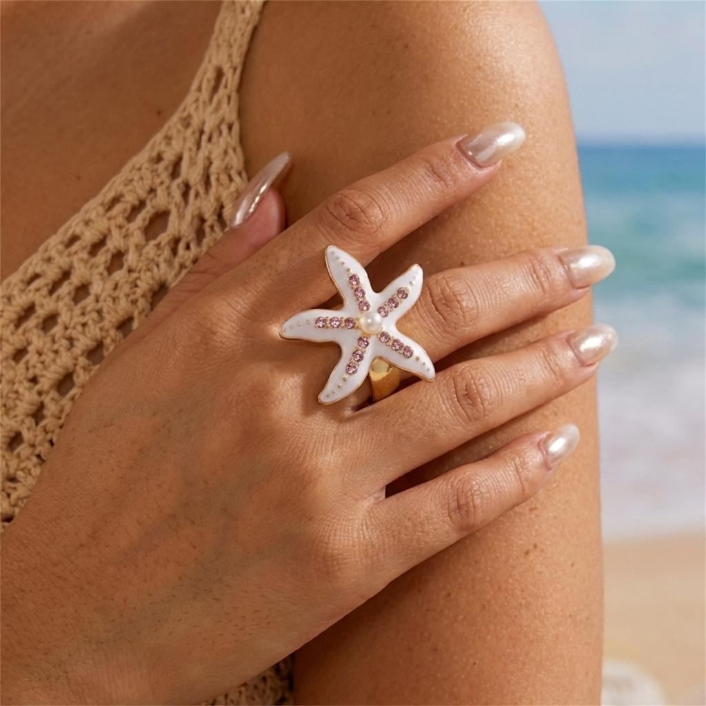 

Mermaidcore White Enamel Starfish Ring for Women Pink Rhinestone Chunky Cocktail Ring Dopamine Summer Beach Jewelry Gift