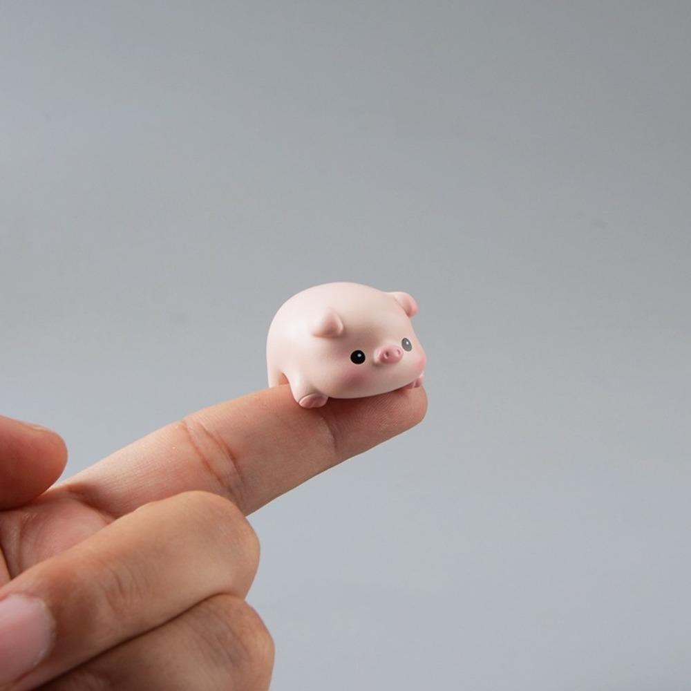 TV Screens Animal Ornament Model Desktop Edges Dog Cat Figurines  Car Interior Decoration