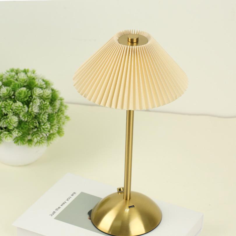 LED Table Lamp Creative Atmosphere Desk Lamp USB Rechargeable Table Lamp Vintage Bedroom Bedside Study Decorative Night Lights