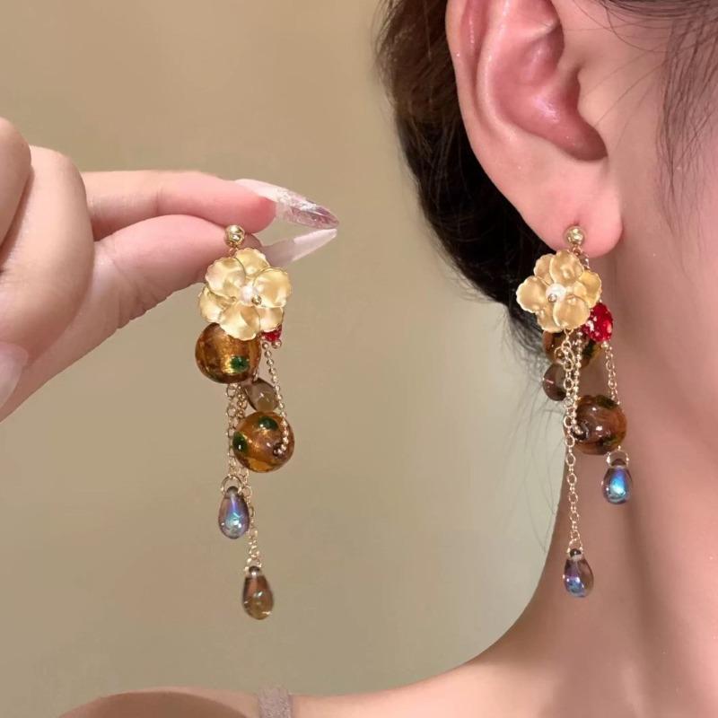 Maillard silver needle leopard print fringed stud earrings fashionable versatile retro Hong Kong style earrings light luxury high-end niche earrings