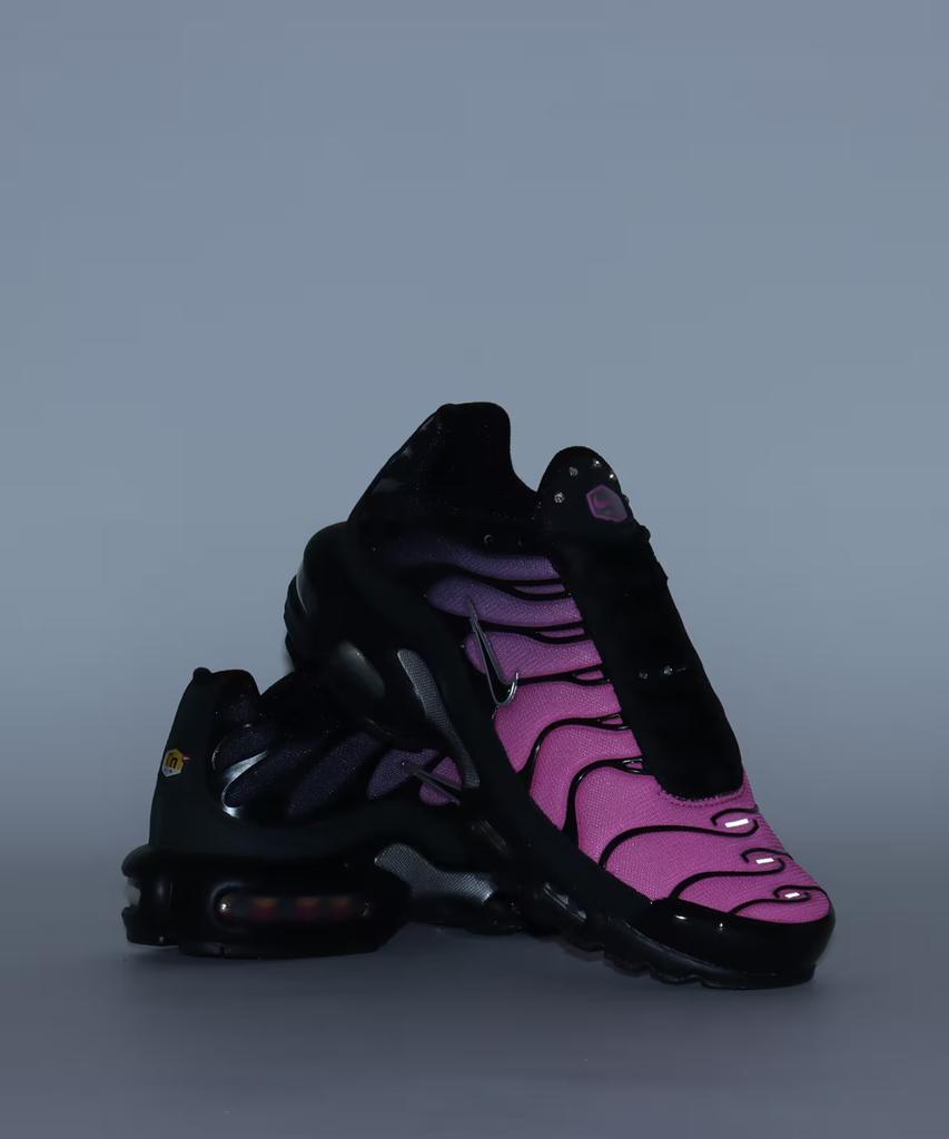 IQ0280-010 Nike Air Max Plus Gradiente Rosa (Feminino)