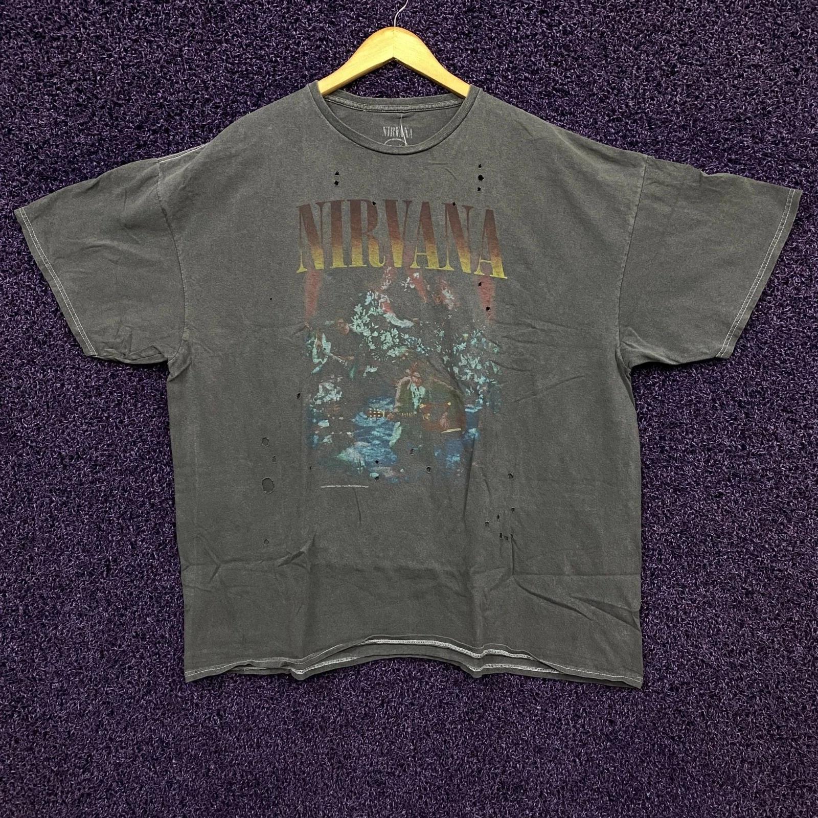 

Nirvana Unplugged oversized vtg style Tshirt size one size XL