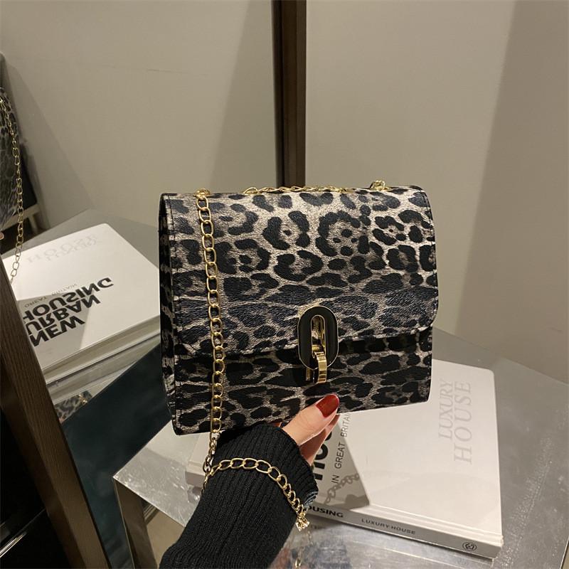 Fashionable Retro Street Style Pu Leather Handbag Elegant Small Square Bag With Chain