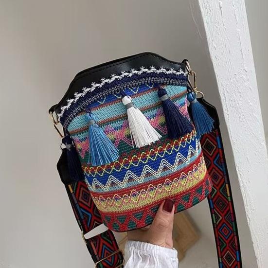 Boho Crossbody Bag with Tassel Retro Ethnic Crossbody Purse with Adjustable Strap Fringed Colorful Shoulder Bag for Women Holiday Street
