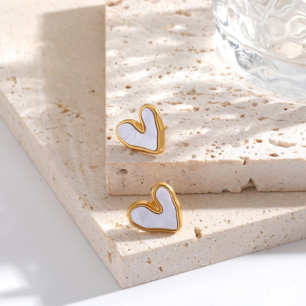 Retro Gold & White Shell Irregular Heart Stud Earrings - Simple Stainless Steel Jewelry