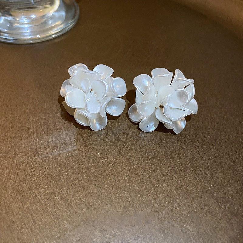 Silber Nadel Perle Blütenblatt Fransen Ohrringe Super Fee Süß High-End Ohrringe Gleiche Ohrringe Frauen