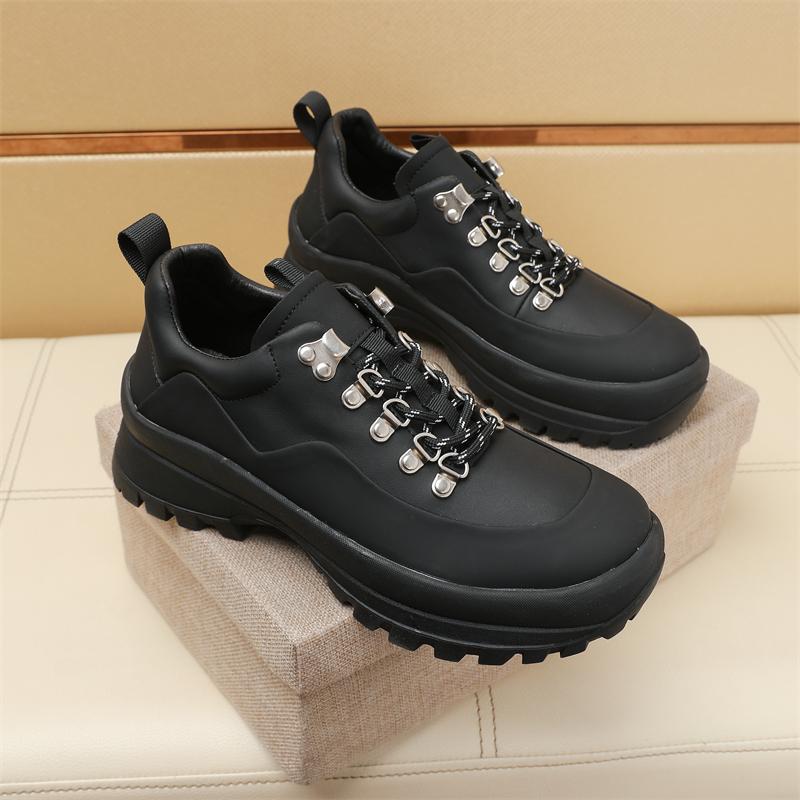 Thick soled casual sports men's shoes High quality trendy young thick soled shoes Black and white Minimalist style designer