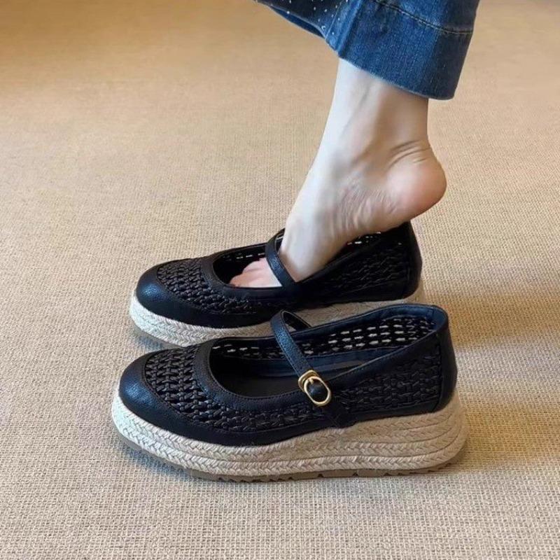 Fashion 2025 New Niche Platform Straw Round-toe Woven Hollowed-out One-buckle Strap Heightened Retro Single Shoes