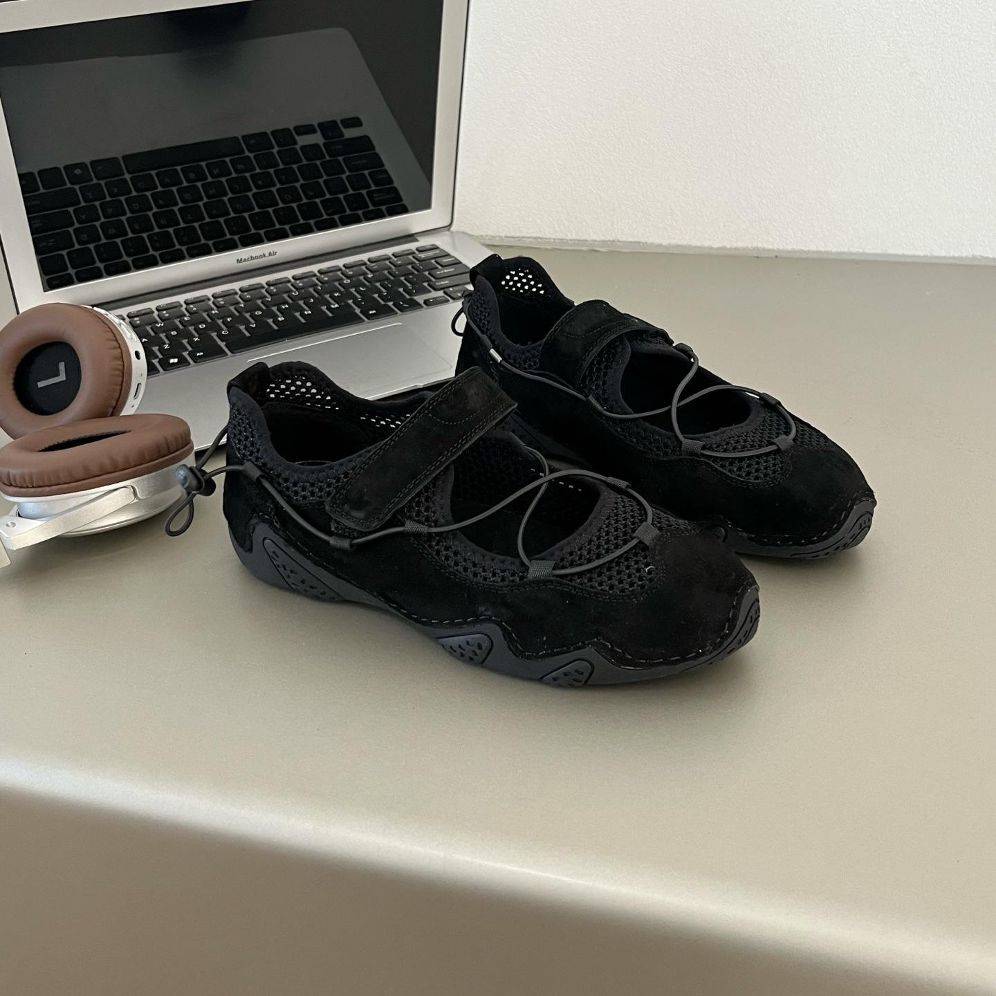 

Retro Mary Jane shoes breathable casual women s shoes spring new outdoor soft-soled sports shoes women s flat-soled single shoes 40 чорний