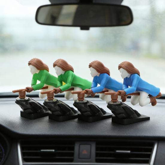 Koště čarodějnice Ozdoba na palubní desku auta Pohybem aktivovaná Driftová dekorace pro fanoušky čarodějnic a kouzelníků Zábavná pohyblivá hračka na čelní sklo