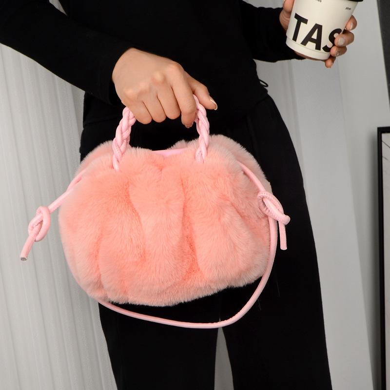 Multi Functional Furry Shoulder Bag Fashionable Women Bucket Handbag Soft Plush Crossbody Bags Fashion Fur Cloud Bags