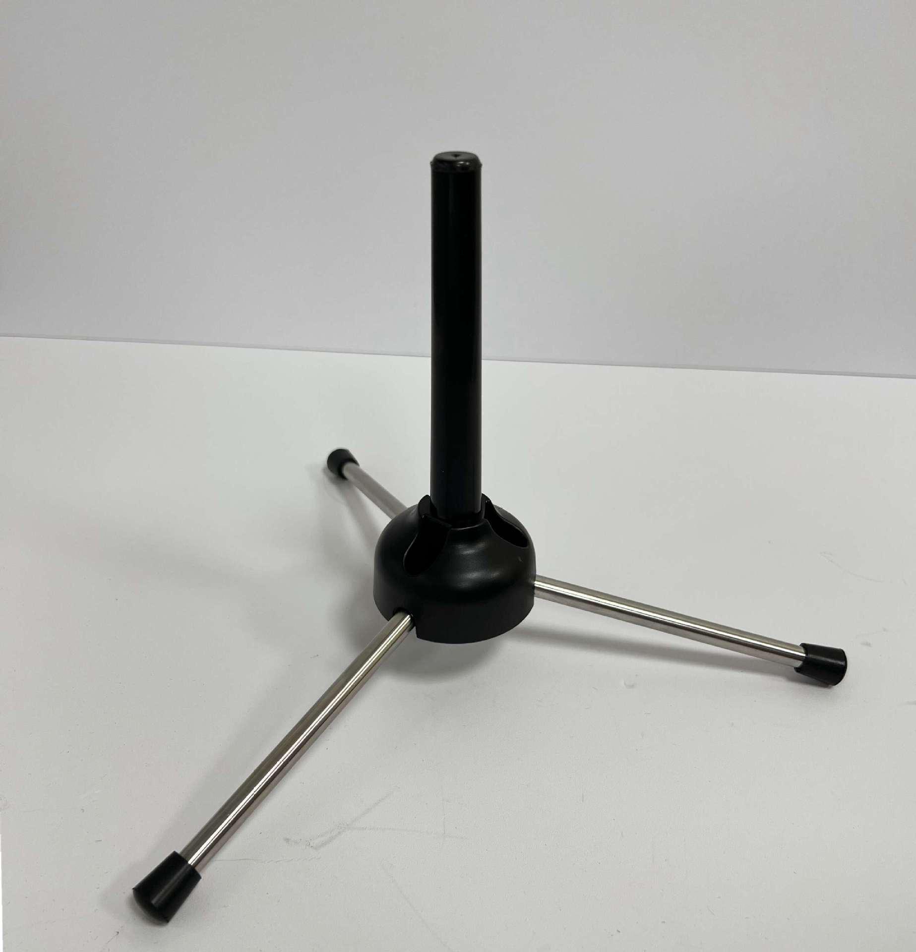 Складная черная стойка для флейты и кларнета New Black Clarinet Holder