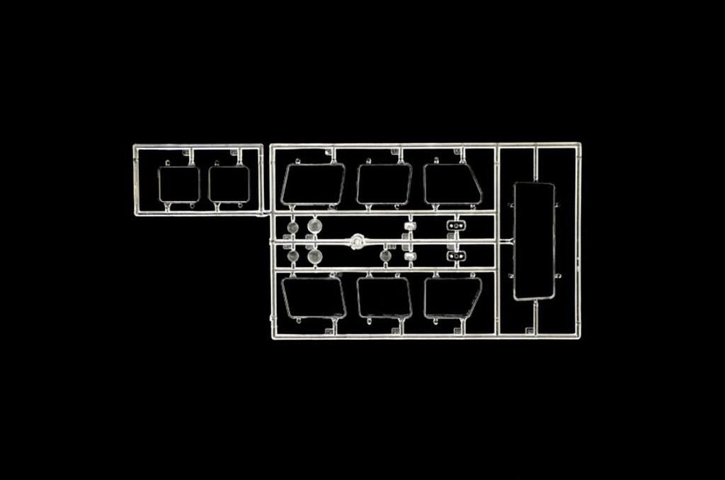 Platz Italeri 1/24 Scale Mercedes-Benz G 230 Geländewagen Plastic Model Kit IT3640