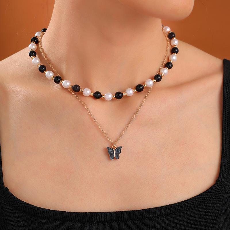 Emerald Gem Temperament Versatile Multi-layer Bow Necklace, Light Luxury Diamond-set Love Flower Necklace