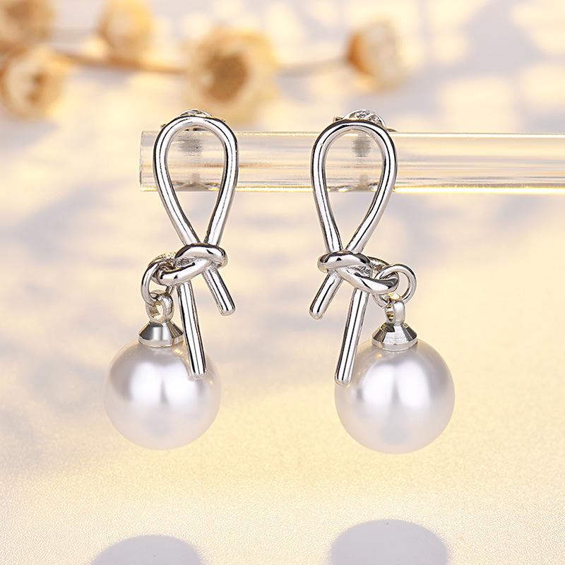 Stud Earrings with Bow Hollow Pearl Earrings New Style