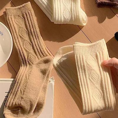 Calcetines de lana con rombos retro de punto de torsión, de tubo medio, simples, color marrón cálido, para apilar, medias
