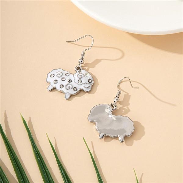 White Sheep Diamond Design Earrings, Earrings, Creative Fashion, Exquisite and Elegant Alloy Material