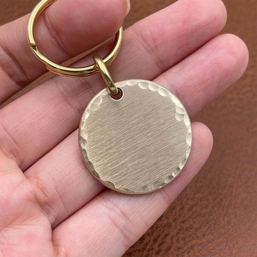 Messing Hundeanhänger Personalisierte Haustier-ID-Tags Gravur Welpe Anti-Verlust Halsbänder Anhänger Hund Katze Name Haustiere Hunde Zubehör Zubehör Benutzerdefiniert