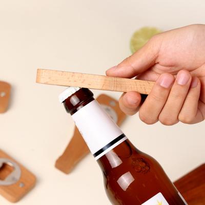 Wooden Bottle Opener Refrigerator Magnet Manual Beer Bottle Opening Tool Fridge Magnet Home Office Kitchen Locker Decoration