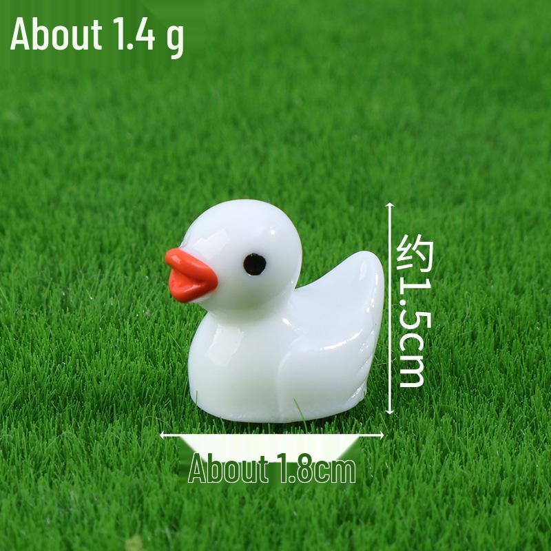 Yellow Duck Resin Figurine for Micro Landscape Decoration