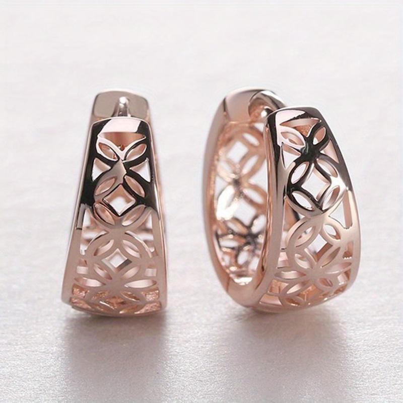 European and American Fashionable Women's Simple Retro Hollow Four Leaf Petal Ear Buckle, Personalized and Creative Exquisite Earrings
