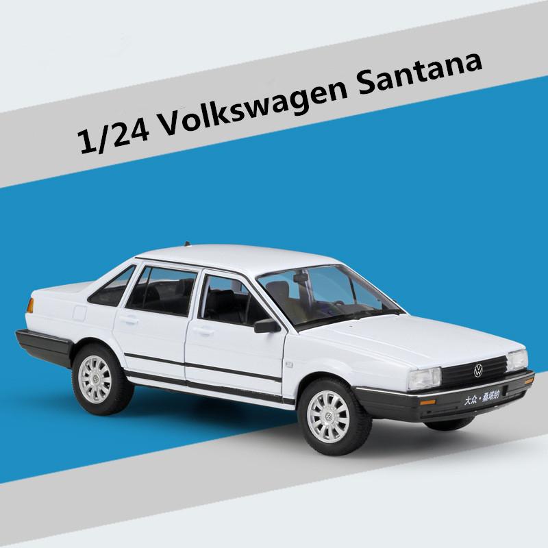 Welly 1/24 Volkswagen Santana Alloy Car Model Diecast Metal Classic Retro Vehicles Car Model Simulation Collection Children Gift