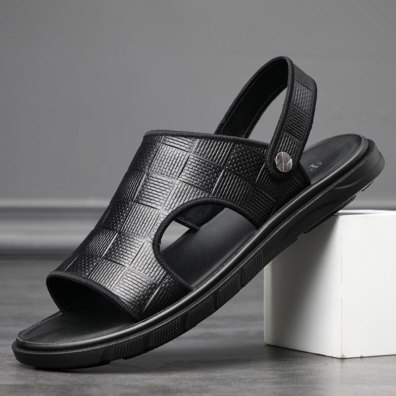 

Summer new men s beach shoes leather sandals first layer cowhide casual outdoor leather slippers fashion European men s shoes 38