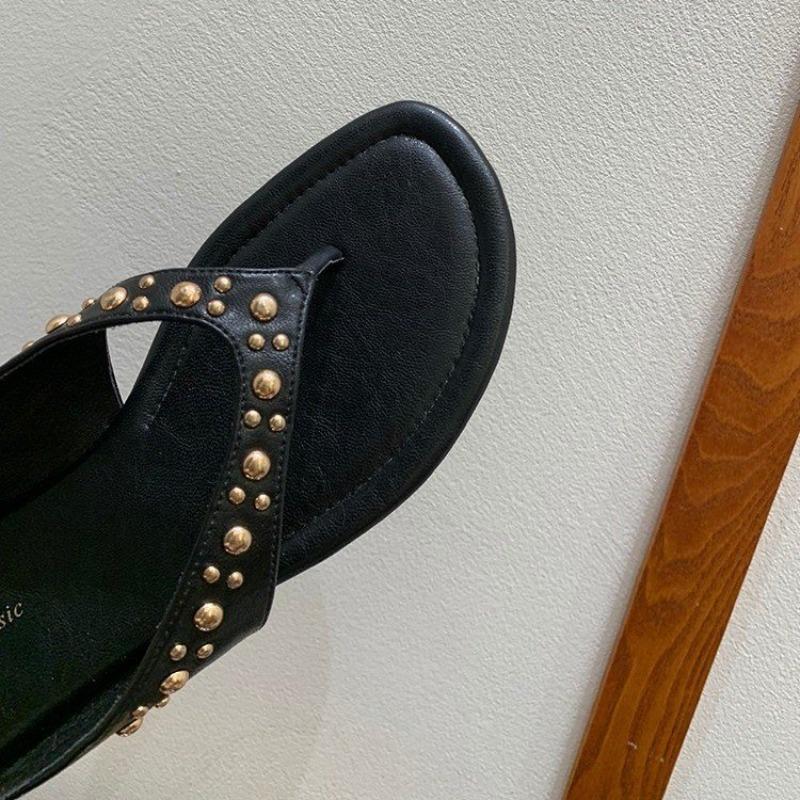 Retro Thick-soled Flip-flops Shoes for Women's Outer Wear Summer Versatile Vacation Sandals Beach Flat-bottomed Cool Slippers