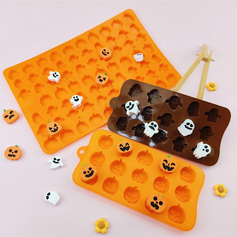 Silicone mold for Christmas candy chocolate mold high temperature resistant freeze-drying dog food biscuit wax block mold