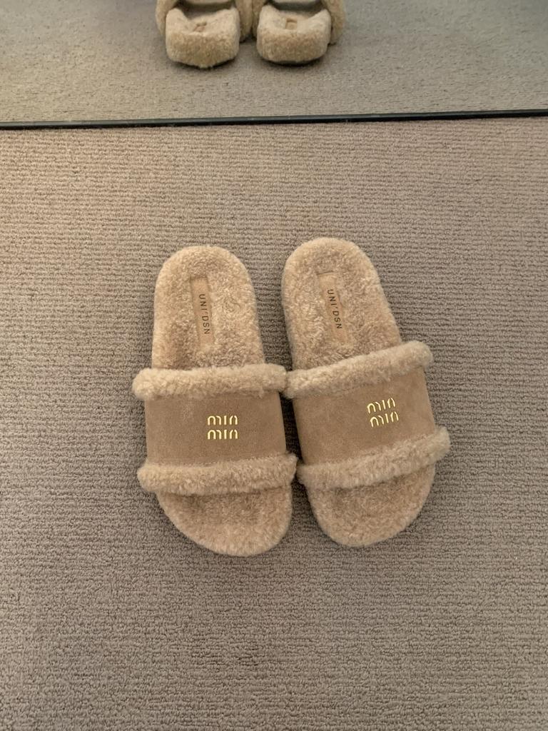 Lazy pedal casual cotton slippers women's 2025 autumn new fashionable versatile skirt wearing fluffy slippers