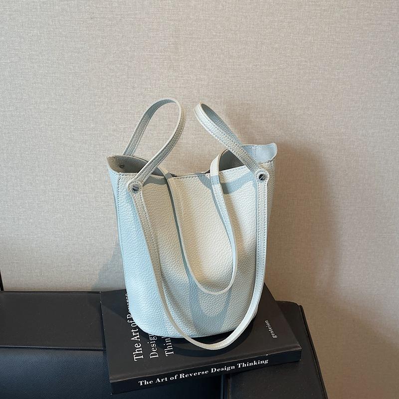 

Fashionable large capacity portable commuter bag women s 2025 summer new bucket bag high-end one-shoulder underarm bag синий