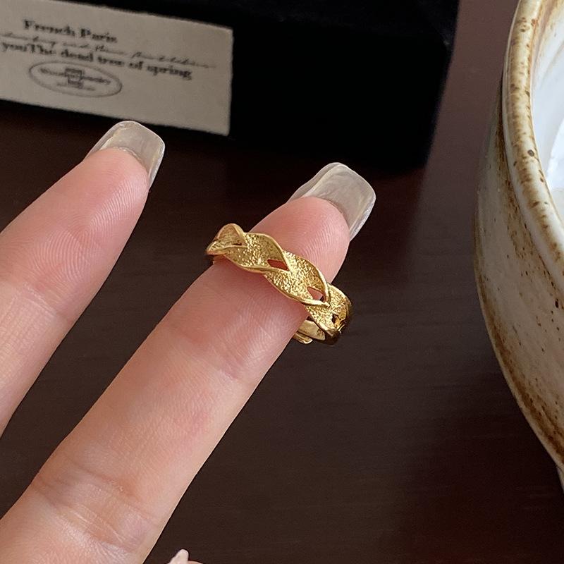 Fashion and High quality design chic rings for women New in wave shaped brushed Ring suitable for daily jewelry gifts
