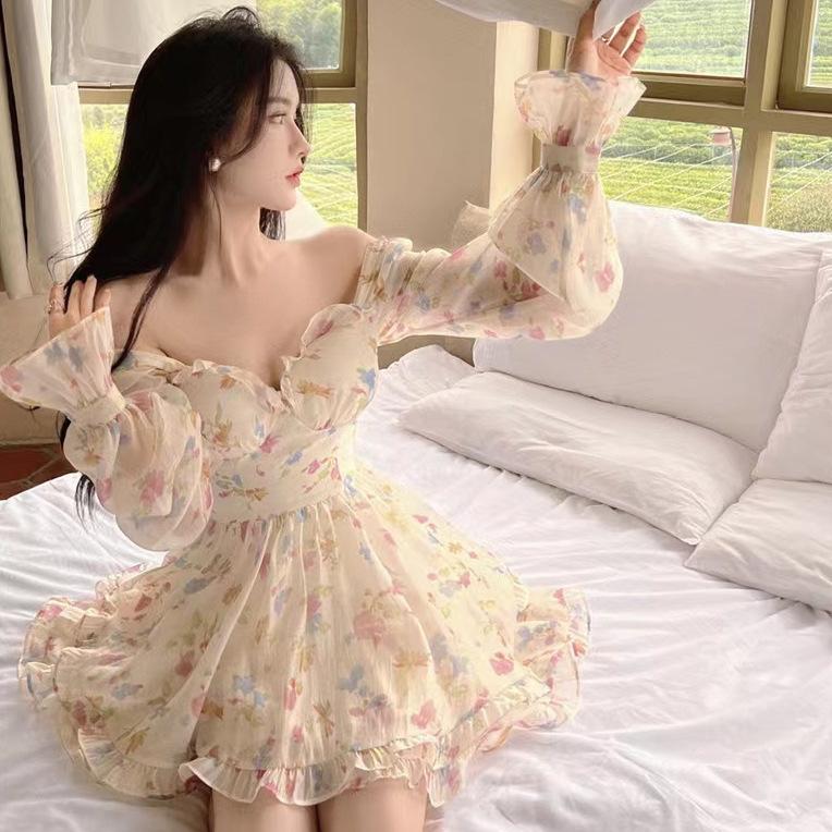 Spring and Autumn New Pure Desire Wind Sweet Floral Dress with Chest Pad Design Sense Heavy Industry Small Dress Women's Clothing