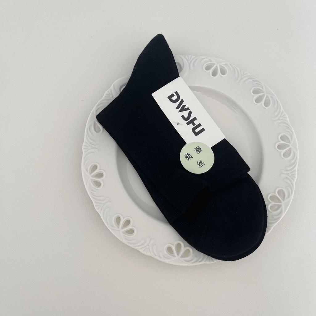 High Quality Thin Mulberry Silk Boneless Solid Color Business Mid-Leg Socks Simple And Breathable Sweat-Absorbing Pile Socks