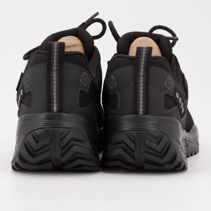 Baskets de sport noire en toile à lacets Homme SKECHERS