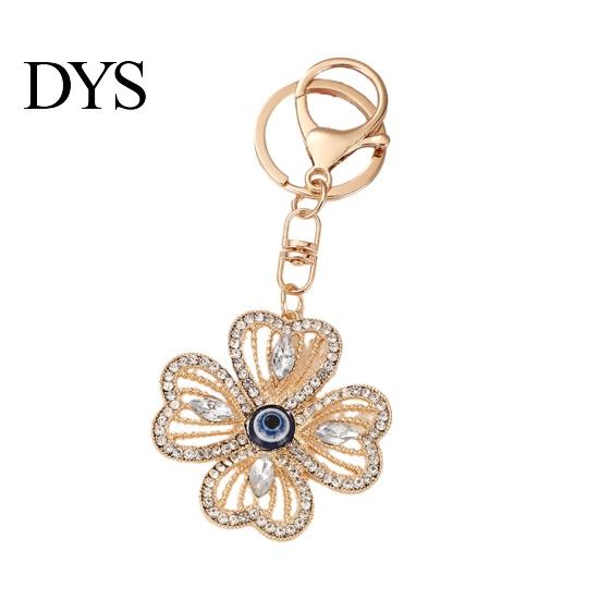 Keychain Pendant Rhinestones Inlaid Four-Leaf Clover Design Key Four Leaf Chain with Anti-Oxidation Lobster Clasp Decorative Backpacks Accessory Wear