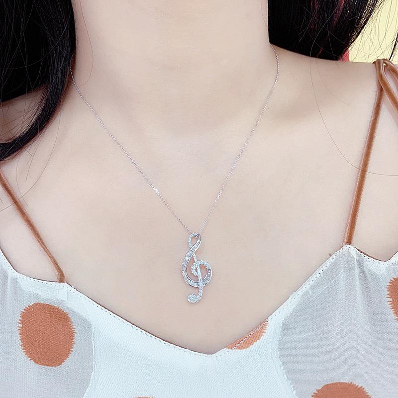 18K White Gold Musical Note Diamond Necklace – Versatile Luxury Clavicle Jewelry for Women