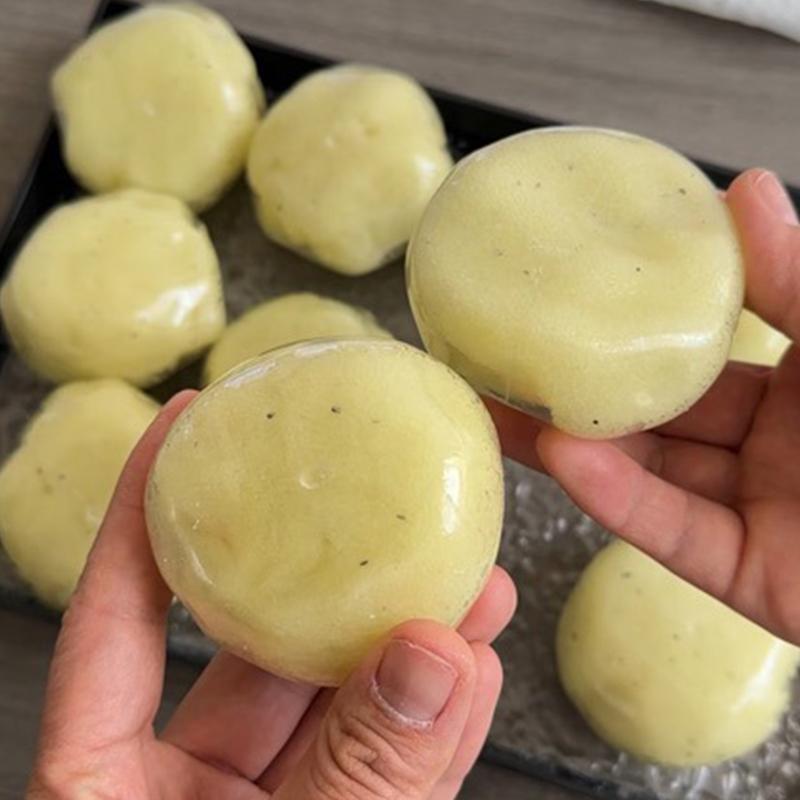 Realistic Mashed Potato Squeeze Ball, Textured Crinkle Sound Stress Relief Squeeze Toy, Sensory Fidget Toys Relaxing Gifts