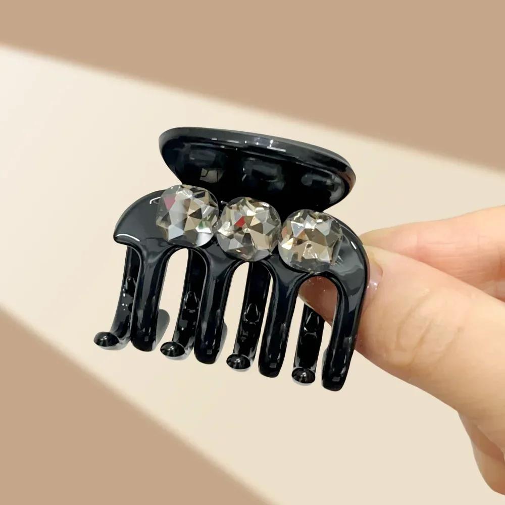 Elegant Crystal Pearl Medium Size Thick Thin Women's Hair Claw Clip Accessories Korean Star Red Black Catch Clamp Girls Headwear