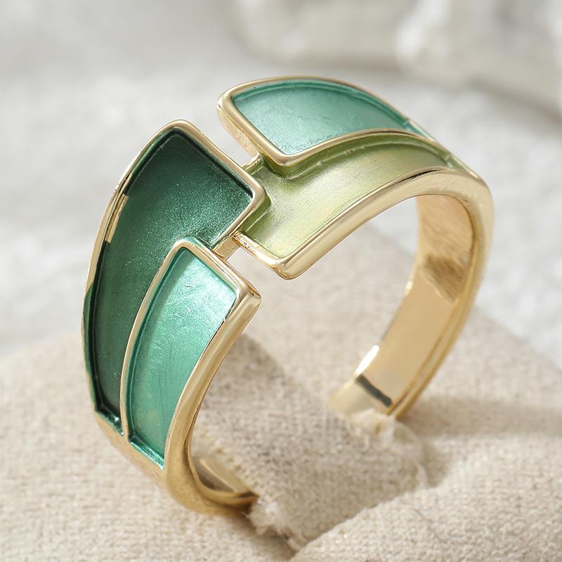 Vintage Handgeschnitzter Grüner Muster Damenring Kreativität Goldfarbe Metall Geometrie Tägliches Tragen Party Schmuck Jubiläumsgeschenk