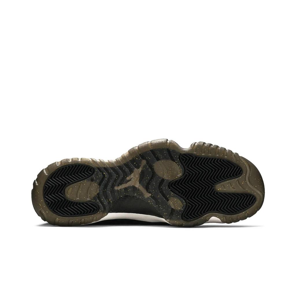 Air Jordan Future 'Black' (Unisex) Black / White-Metallic Gold-Black Vintage Basketball Shoes 656503 031