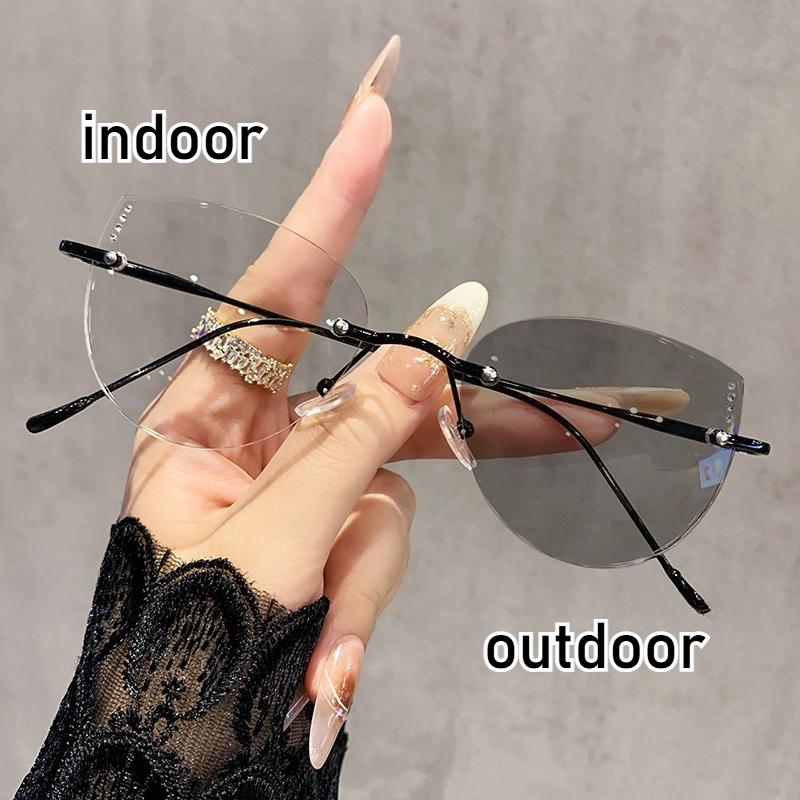 

Photosensitive Color-changing Frameless Myopia Glasses Ultralight Metal Glasses Women Men Oversized Eyeglasses for Myopia 0