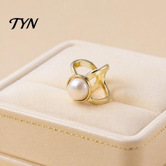 Round Pearl Brooch Metal Scarf Ring, Exquisite Buckle Clip for Women, Decorative Pin Pin, Fashion Scarves Ring Slide Silk And Shawls Lightweight