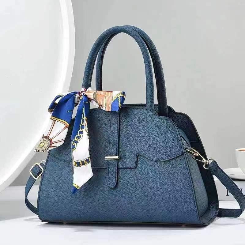 Trendy And Versatile Women's Tote Bag In Multiple Colors For Daily Fashion Needs