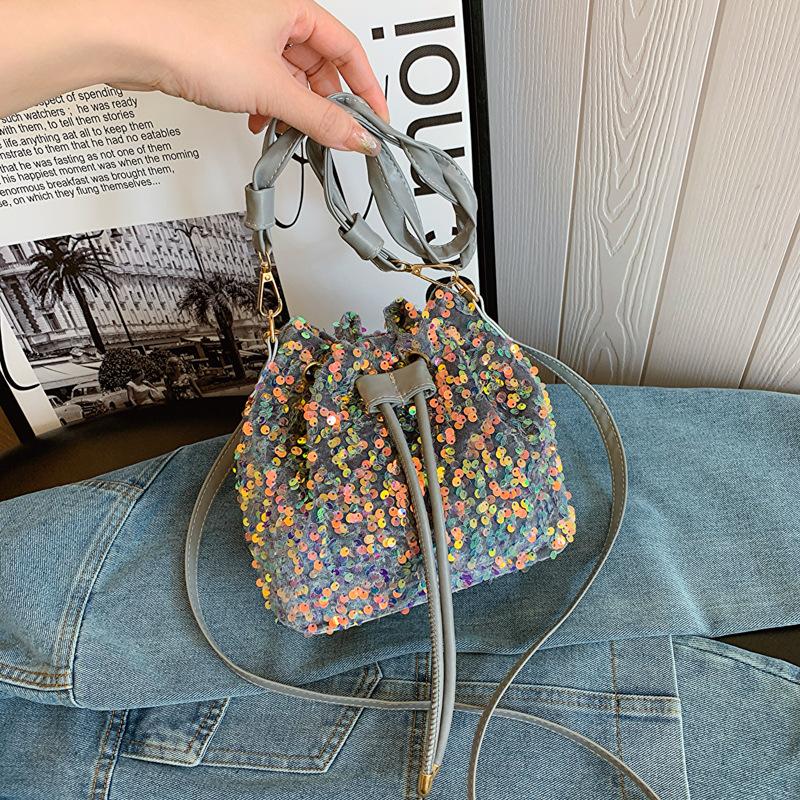 Casual Personality Spring Trendy Bucket Bag Fashionable New Niche Design Simple and Beautiful One-shoulder Crossbody Bag