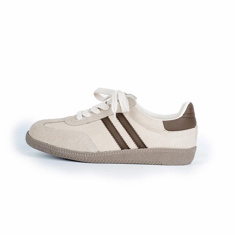 ~ Retro versatile color matching platform women's tide autumn and winter leisure sports board shoes flat white shoes