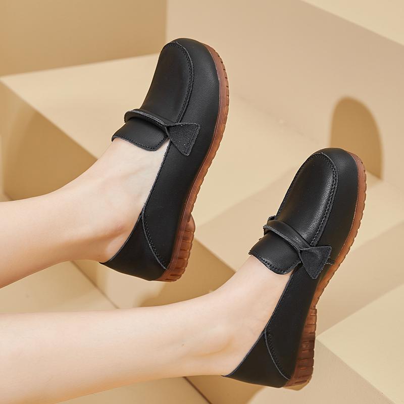 2025 New Red Ballet Flats Ladies Cow Leather Loafers Womens Moccasins Business Office Shoes Mother Travel Flats Woman