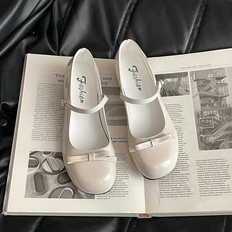 

French black Japanese cute little leather shoes women s 2025 summer new casual versatile skirt Mary Jane single shoes 40